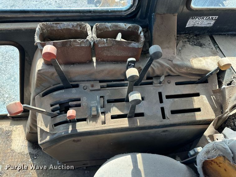 image for item DD3365 1985 Case  2096 tractor