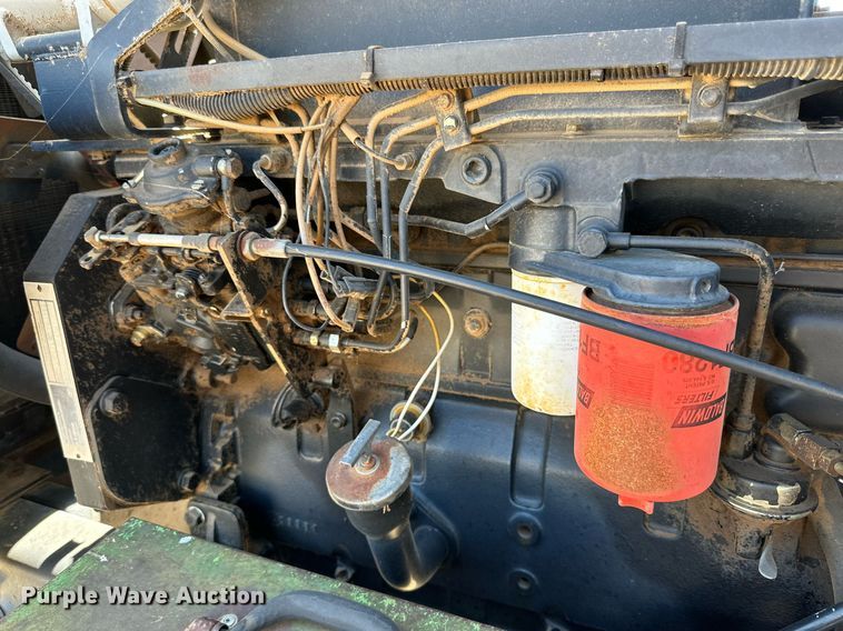 image for item DD3365 1985 Case  2096 tractor