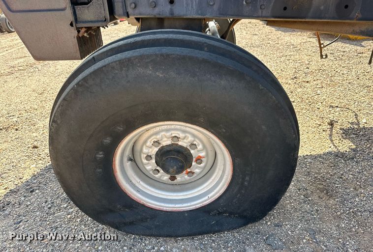 image for item DD3365 1985 Case  2096 tractor