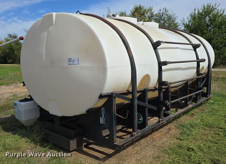 image for item DO5511 Liquid fertilizer truck bed