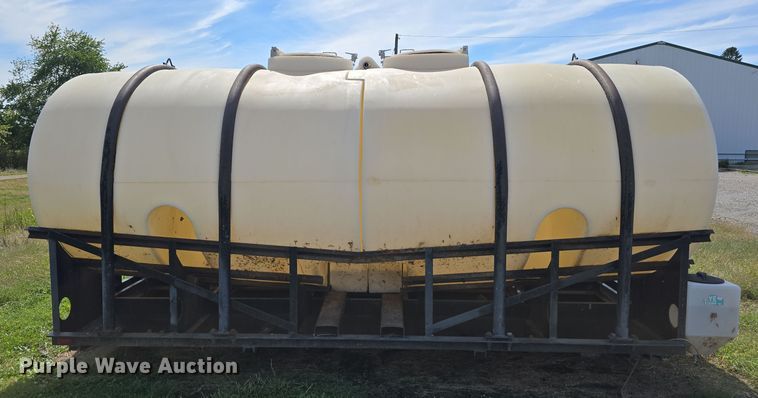 image for item DO5511 Liquid fertilizer truck bed