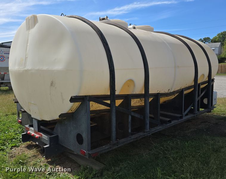 image for item DO5511 Liquid fertilizer truck bed