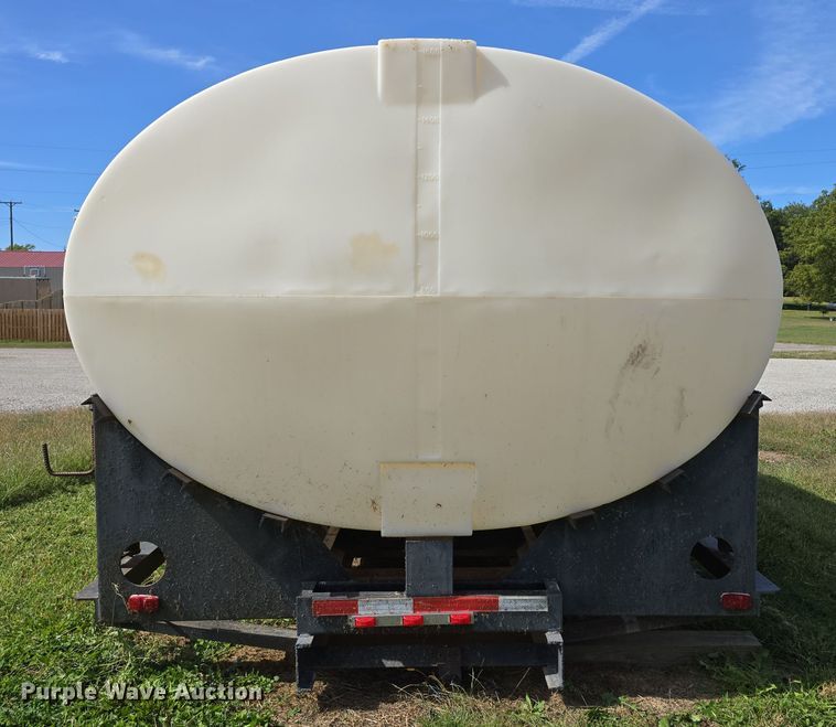 image for item DO5511 Liquid fertilizer truck bed