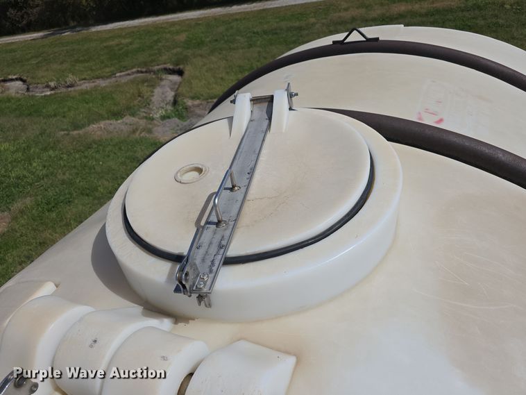 image for item DO5511 Liquid fertilizer truck bed