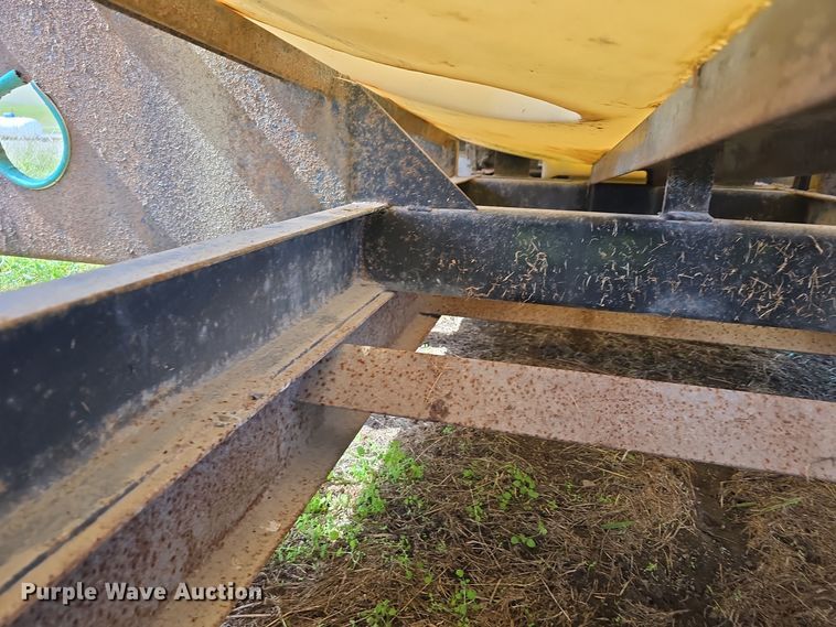 image for item DO5511 Liquid fertilizer truck bed