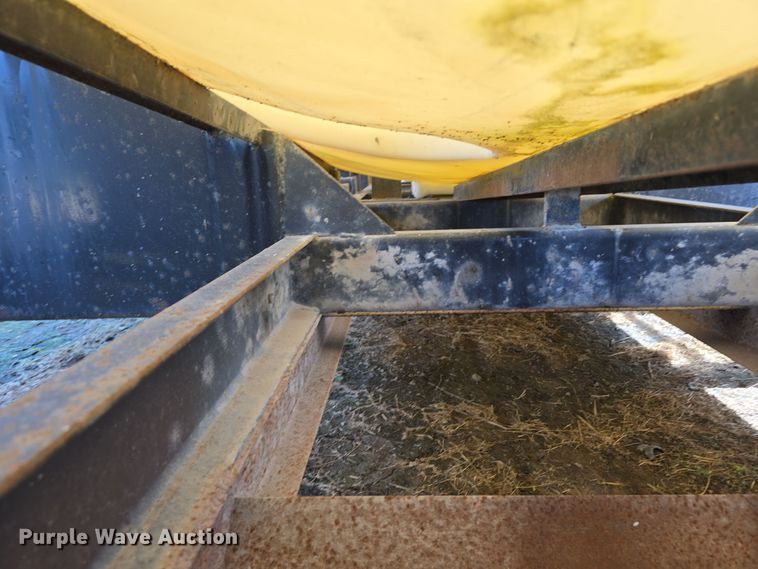 image for item DO5511 Liquid fertilizer truck bed