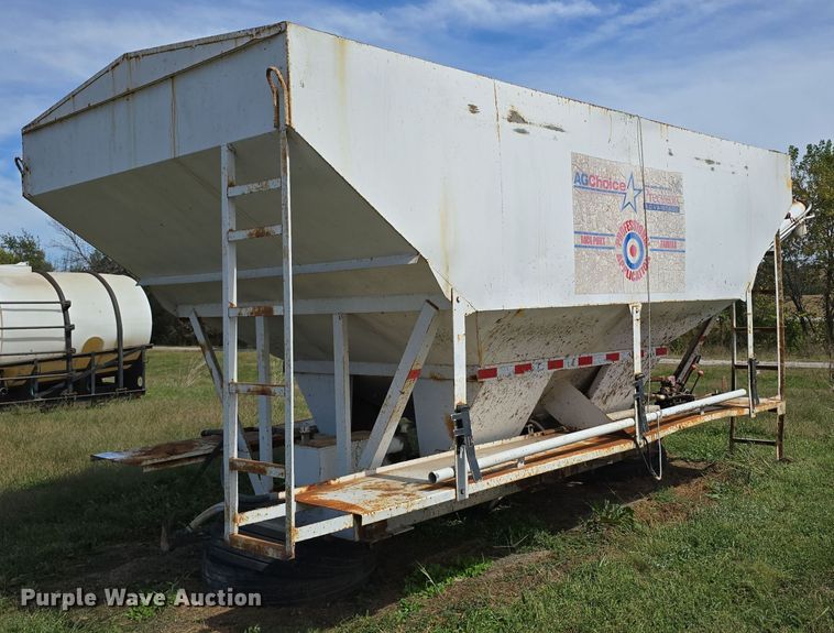 image for item DO5512 Dry fertilizer tender truck bed