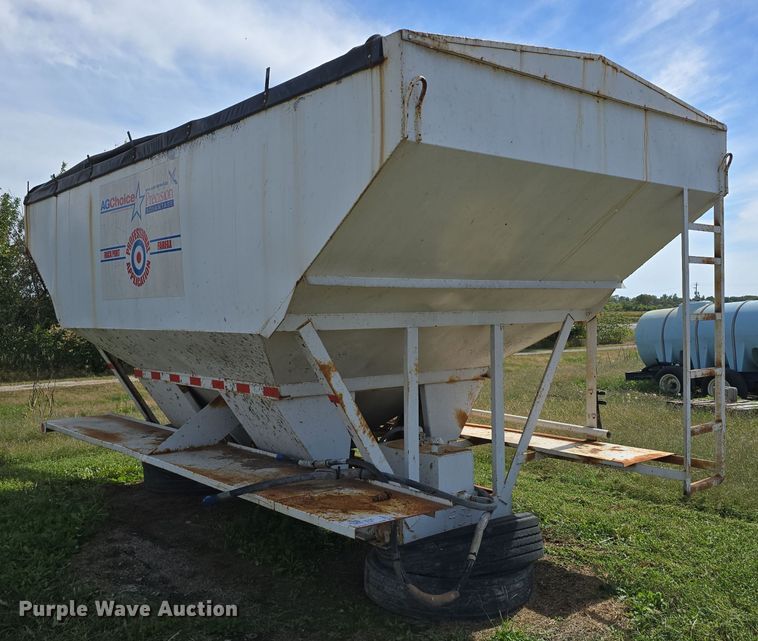 image for item DO5512 Dry fertilizer tender truck bed