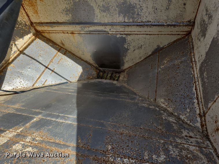 image for item DO5512 Dry fertilizer tender truck bed