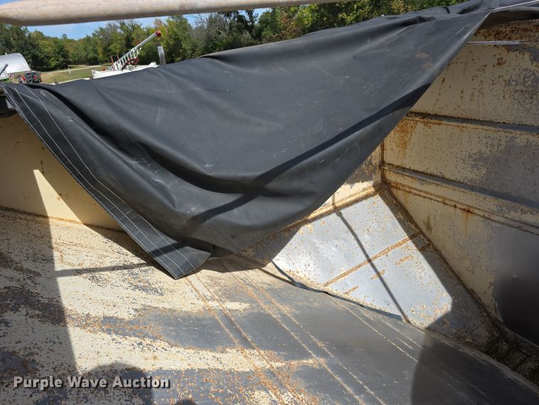 image for item DO5512 Dry fertilizer tender truck bed