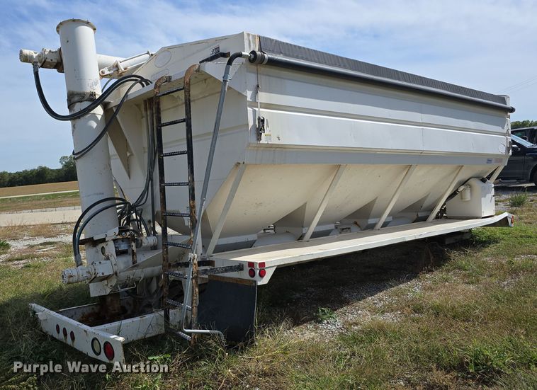 image for item DO5513 Ray-Man 18CH11FB dry fertilizer tender truck bed