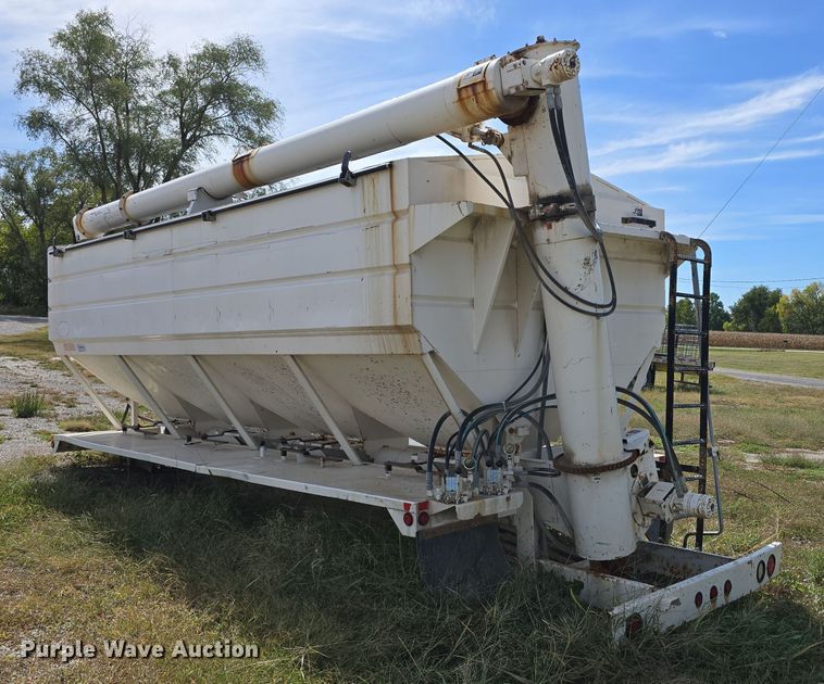 image for item DO5513 Ray-Man 18CH11FB dry fertilizer tender truck bed