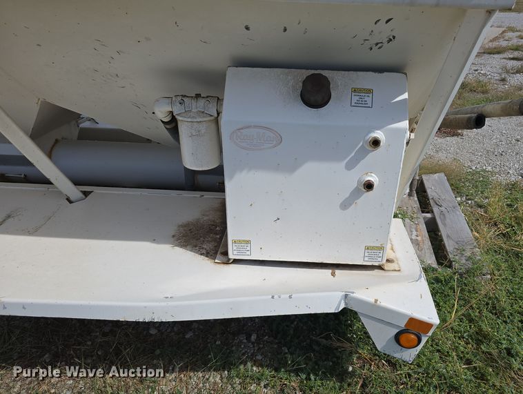 image for item DO5513 Ray-Man 18CH11FB dry fertilizer tender truck bed