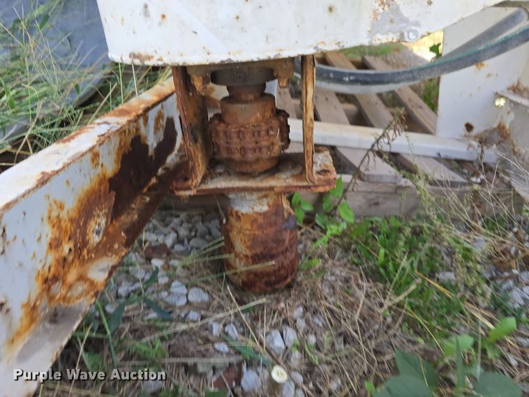 image for item DO5513 Ray-Man 18CH11FB dry fertilizer tender truck bed