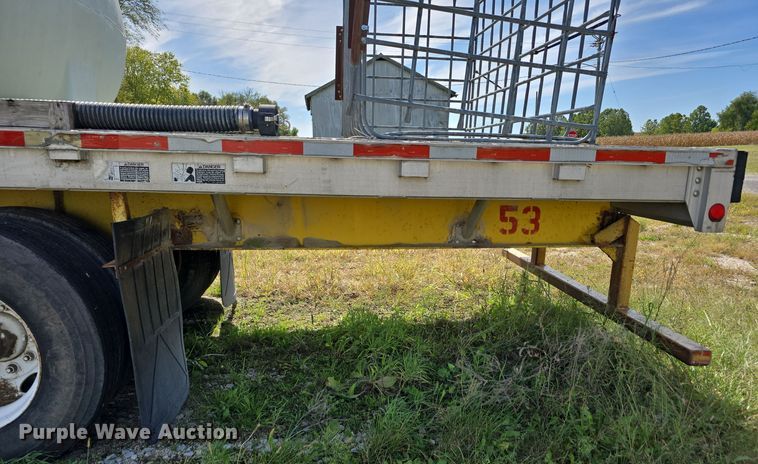 image for item DO5514 1998 Wilson CF-900 flatbed trailer