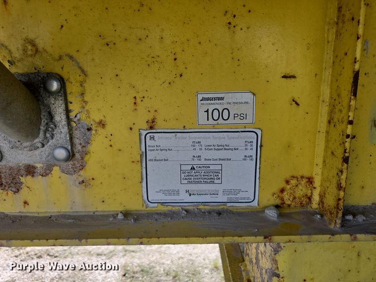 image for item DO5514 1998 Wilson CF-900 flatbed trailer