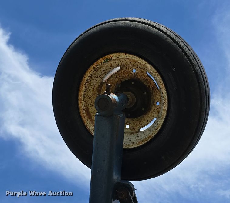 image for item DO5516 Land Runner Blu-Jet NH3 applicator