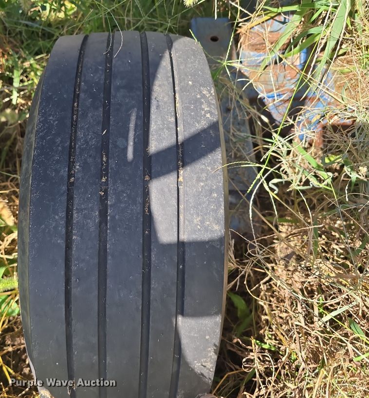 image for item DO5516 Land Runner Blu-Jet NH3 applicator