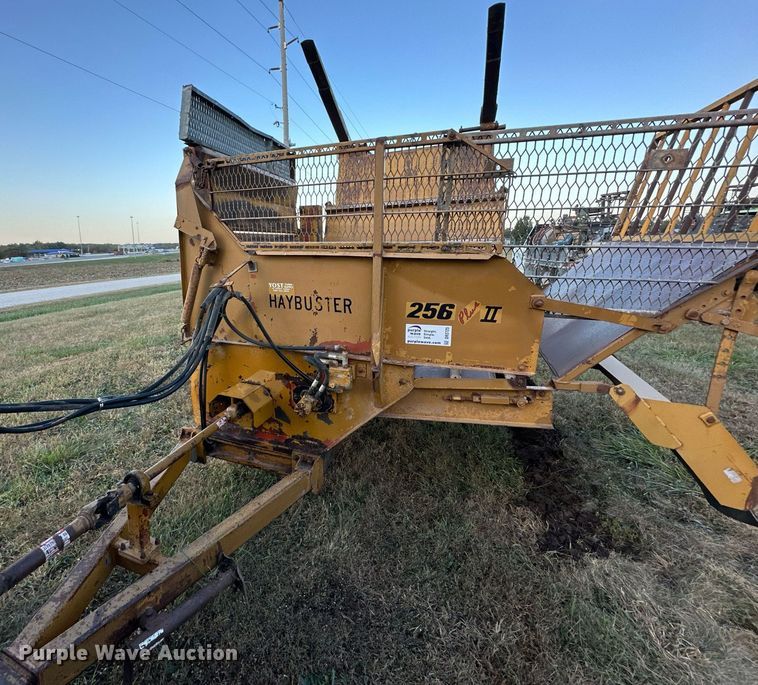 image for item DR2725 Haybuster 256 Plus II bale processor