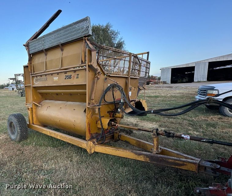 image for item DR2725 Haybuster 256 Plus II bale processor