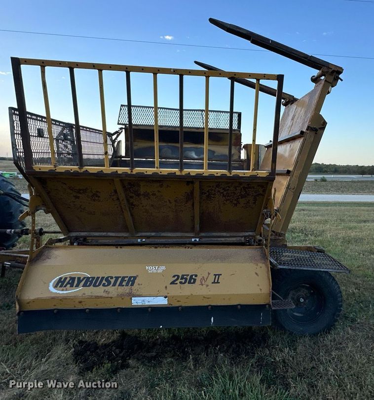 image for item DR2725 Haybuster 256 Plus II bale processor