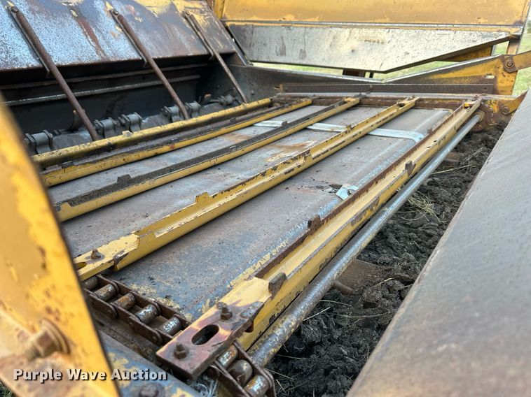 image for item DR2725 Haybuster 256 Plus II bale processor