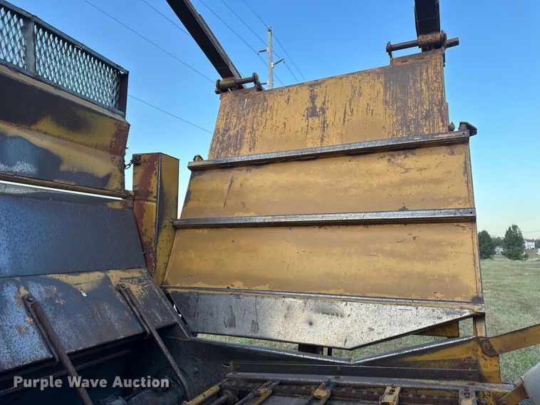 image for item DR2725 Haybuster 256 Plus II bale processor