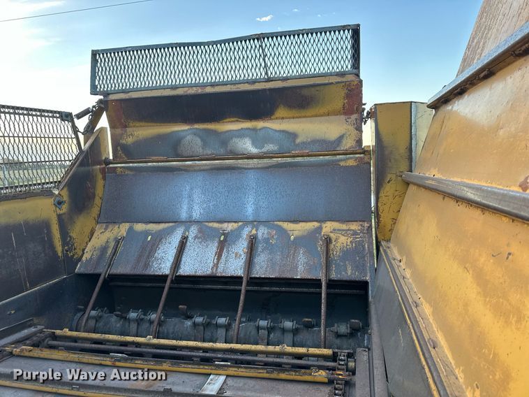 image for item DR2725 Haybuster 256 Plus II bale processor