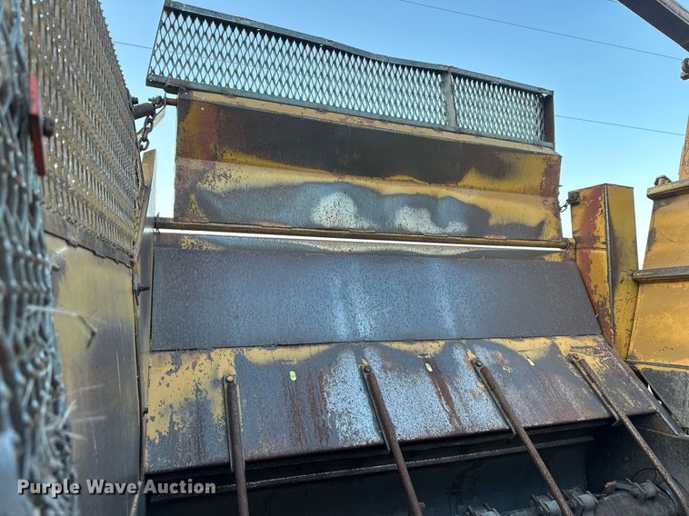 image for item DR2725 Haybuster 256 Plus II bale processor