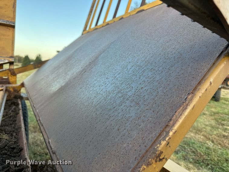 image for item DR2725 Haybuster 256 Plus II bale processor