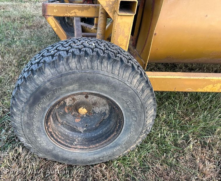 image for item DR2725 Haybuster 256 Plus II bale processor