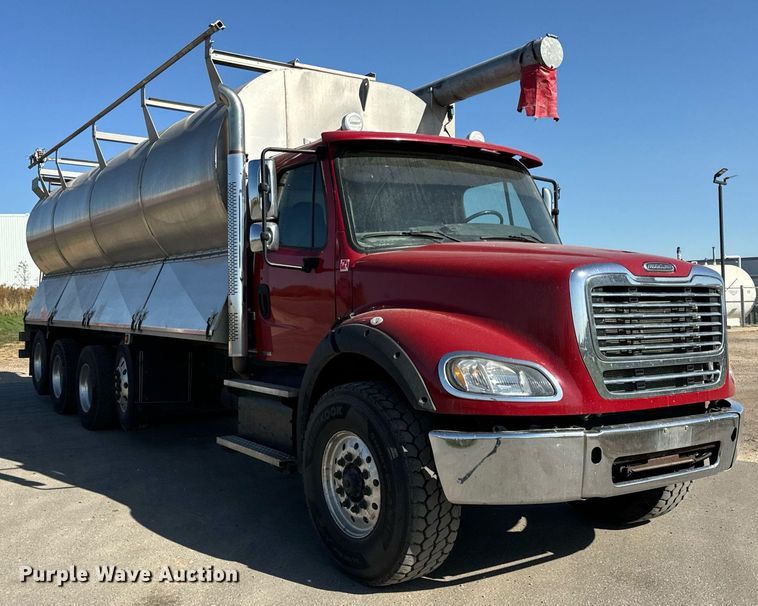 image for item DT2047 2011 Freightliner  Business Class M2  feed delivery truck 