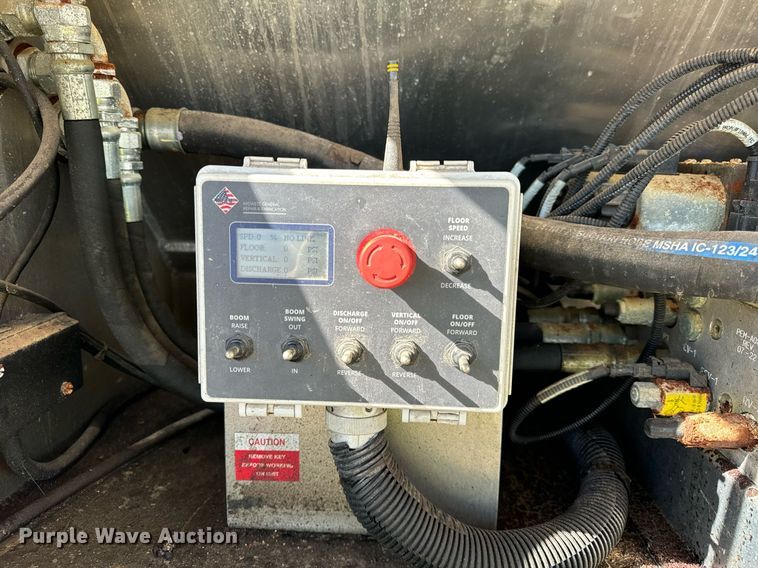 image for item DT2047 2011 Freightliner  Business Class M2  feed delivery truck 