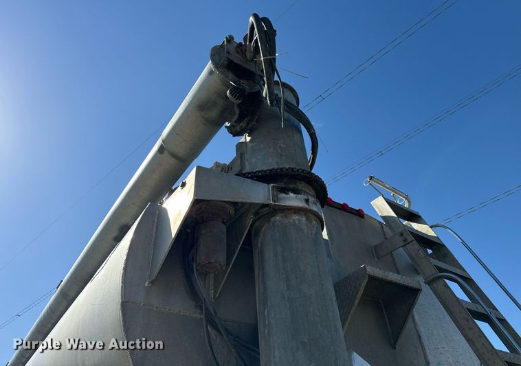 image for item DT2047 2011 Freightliner  Business Class M2  feed delivery truck 