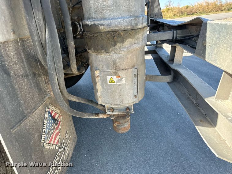 image for item DT2047 2011 Freightliner  Business Class M2  feed delivery truck 