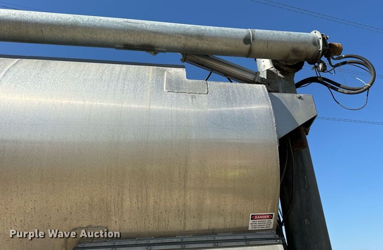 image for item DT2047 2011 Freightliner  Business Class M2  feed delivery truck 