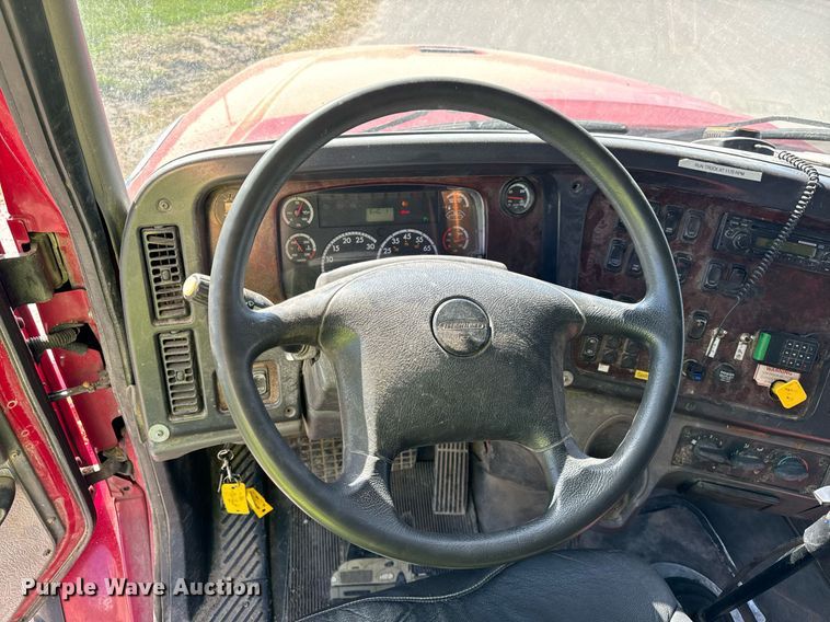 image for item DT2047 2011 Freightliner  Business Class M2  feed delivery truck 