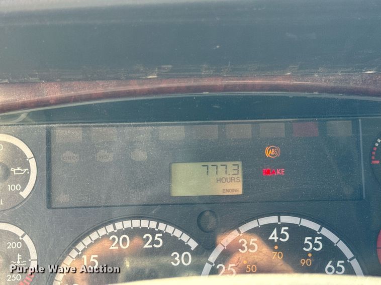 image for item DT2047 2011 Freightliner  Business Class M2  feed delivery truck 