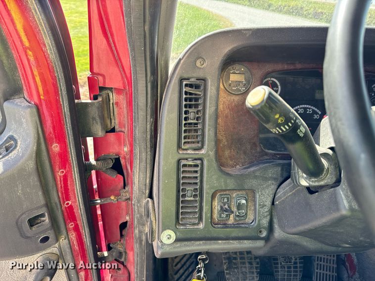 image for item DT2047 2011 Freightliner  Business Class M2  feed delivery truck 