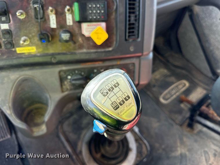 image for item DT2047 2011 Freightliner  Business Class M2  feed delivery truck 