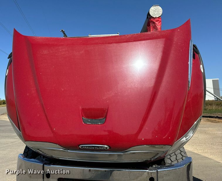 image for item DT2047 2011 Freightliner  Business Class M2  feed delivery truck 