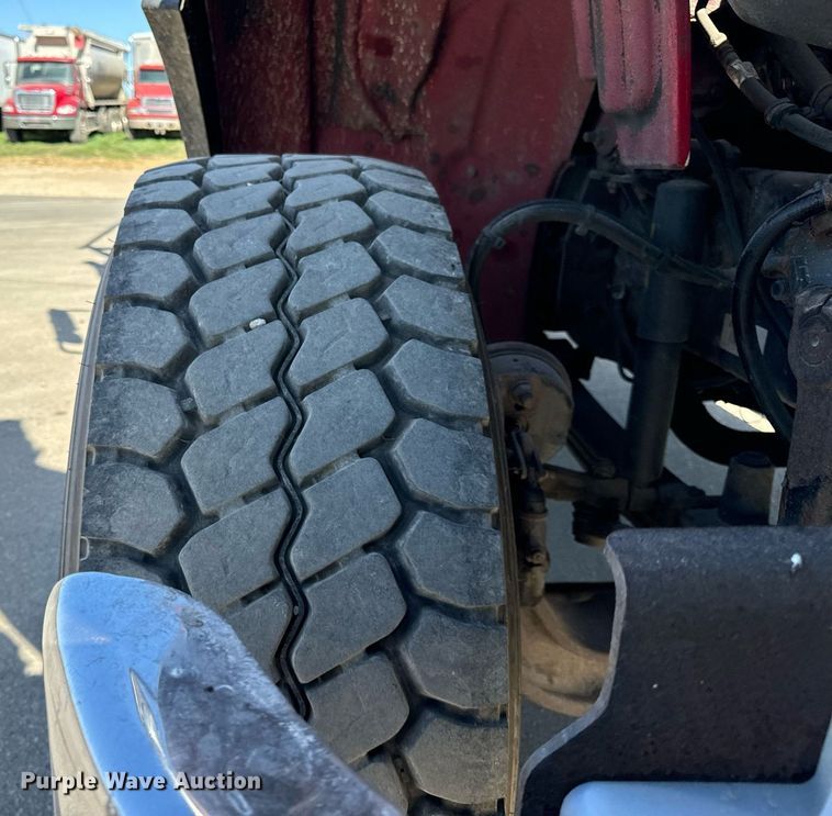 image for item DT2047 2011 Freightliner  Business Class M2  feed delivery truck 