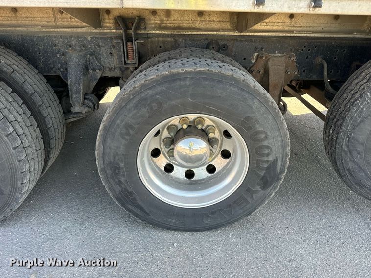 image for item DT2047 2011 Freightliner  Business Class M2  feed delivery truck 