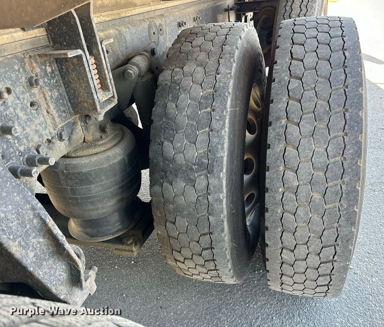 image for item DT2047 2011 Freightliner  Business Class M2  feed delivery truck 