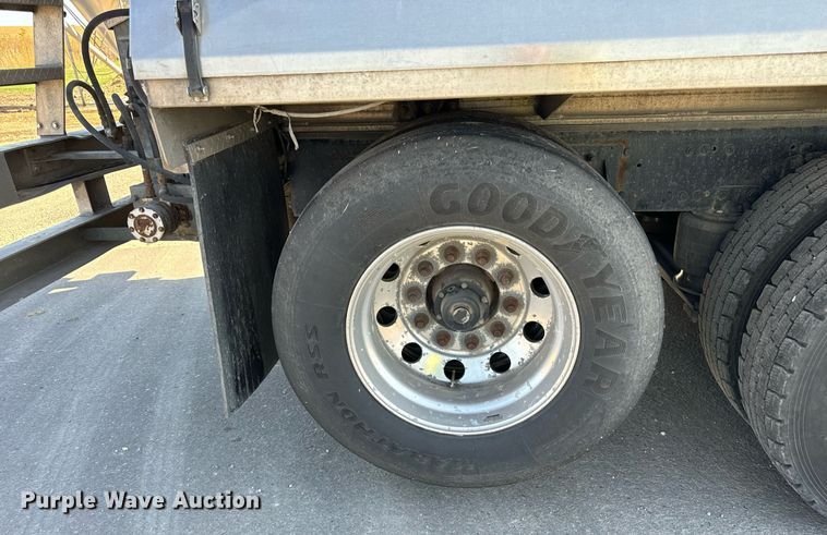 image for item DT2047 2011 Freightliner  Business Class M2  feed delivery truck 