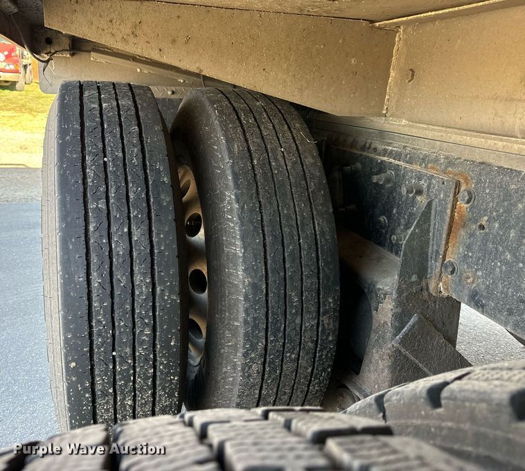 image for item DT2047 2011 Freightliner  Business Class M2  feed delivery truck 