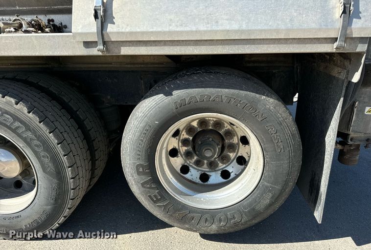 image for item DT2047 2011 Freightliner  Business Class M2  feed delivery truck 