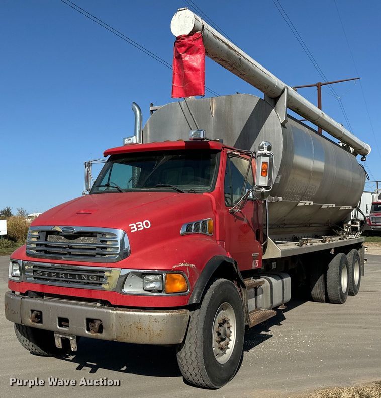 image for item DT2048 2007 Sterling  Acterra feed delivery truck