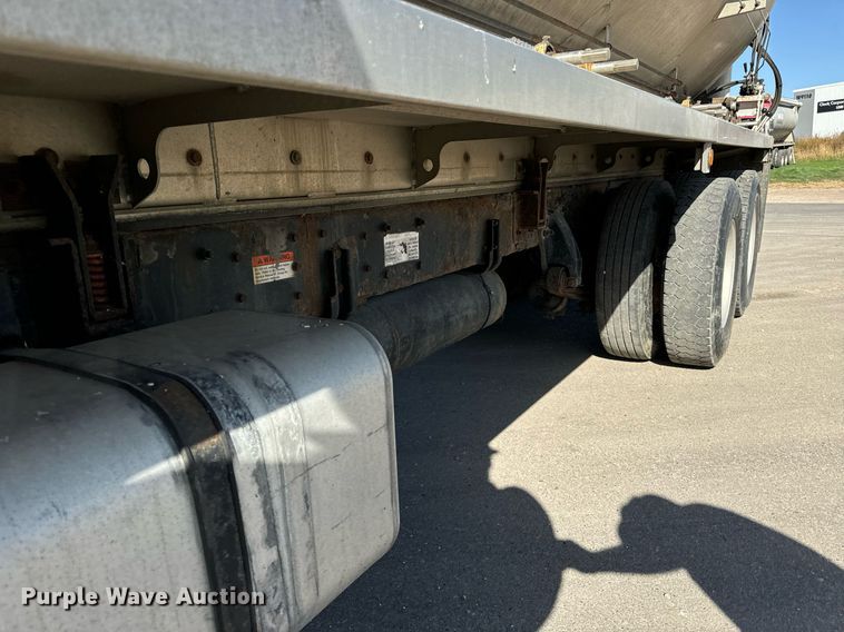 image for item DT2048 2007 Sterling  Acterra feed delivery truck