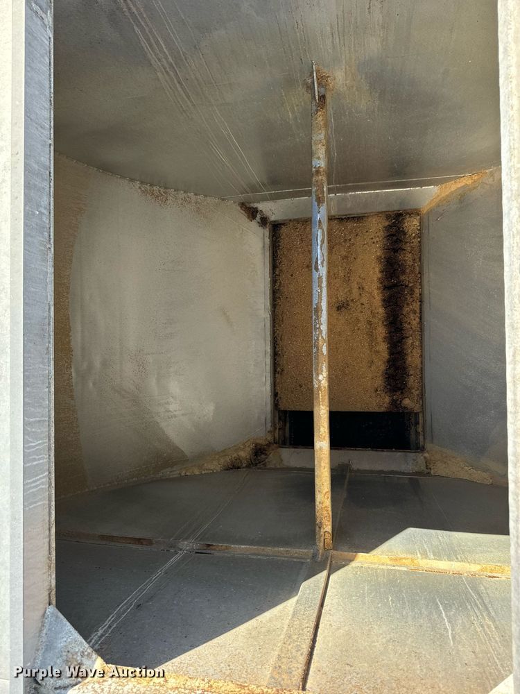 image for item DT2048 2007 Sterling  Acterra feed delivery truck